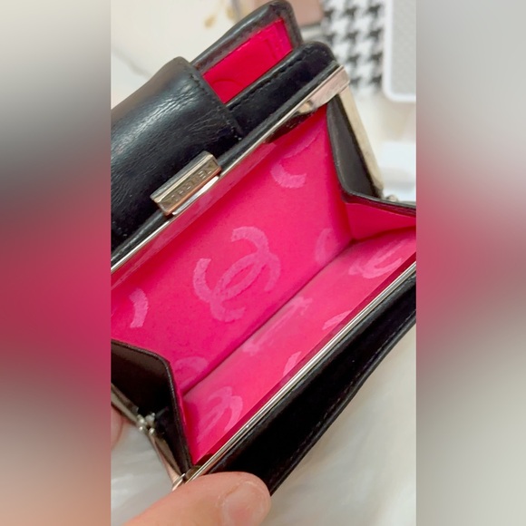 CHANEL Wallet Quilted Leather Purse Cambon CC Compact Black - Picture 6 of 14